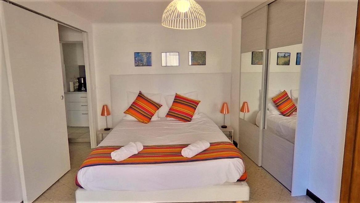 Ferienwohnung La Terrasse Ensoleillee Arles Camargue Exterior foto